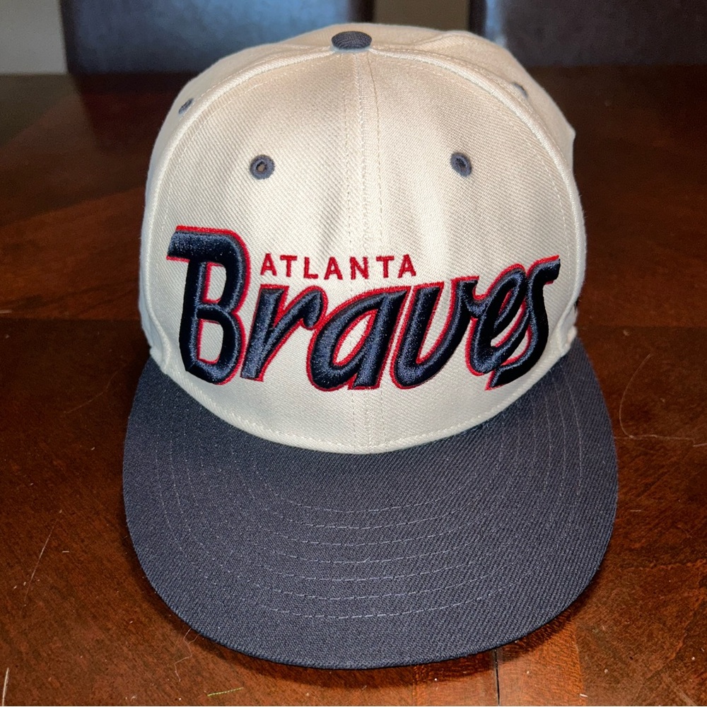 Vintage ‘47 White Atlanta Braves SnapBack Hat